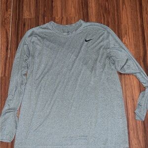 Nike Men's Gray Long Sleeve Shirt